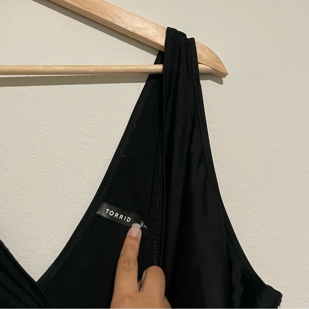 Torrid Black Wireless Short Asymmetrical Swim Dress with Brief, Size 3x - Picture 6 of 6